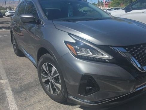 Used 2020 Nissan Murano SV w/ Premium Package image 3