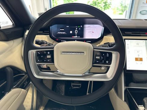 New 2025 Land Rover Range Rover Autobiography AWD/4WD image 21