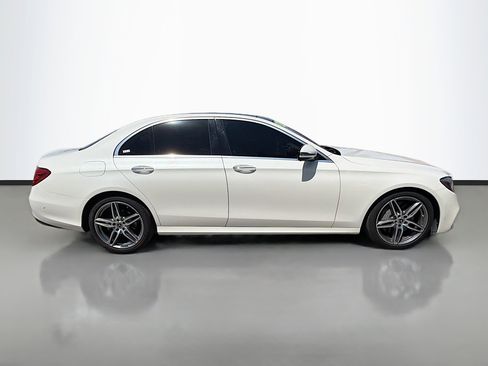 Used 2018 Mercedes-Benz E 300 E 300 image 2