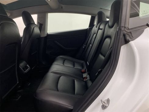 Used 2018 Tesla Model 3 Long Range image 16