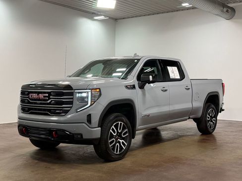 Used 2025 GMC Sierra 1500 AT4 w/ AT4 Preferred Package AWD/4WD image 7