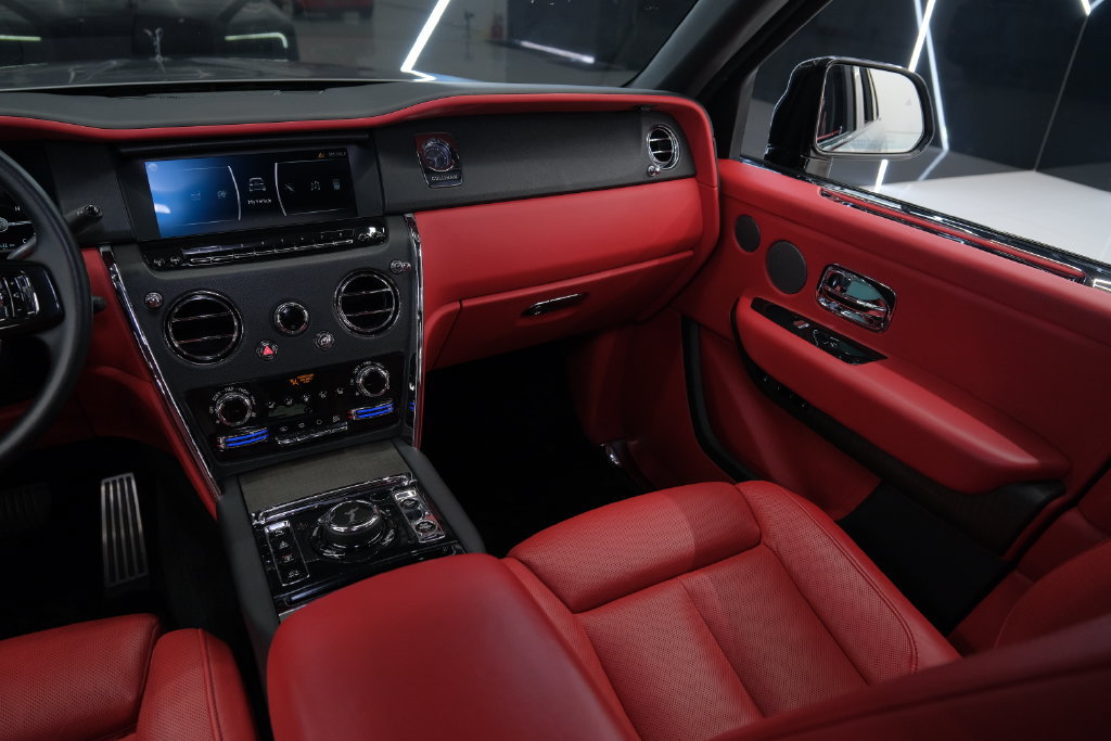 Used 2022 Rolls-Royce Cullinan AWD/4WD image 47