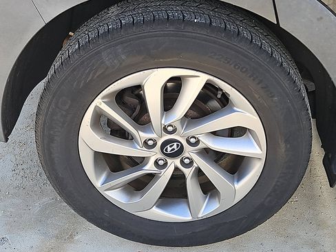 Used 2017 Hyundai Tucson SE Plus w/ Cargo Package AWD/4WD image 11