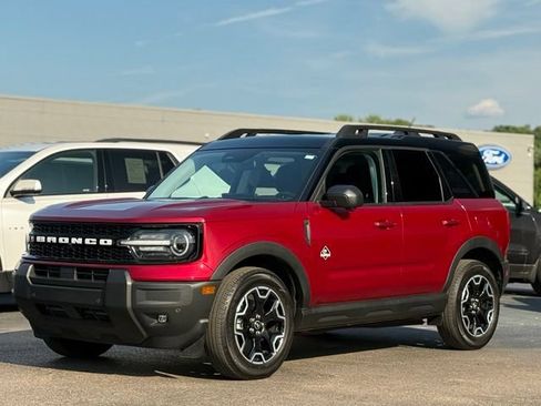 Used 2025 Ford Bronco Sport Outer Banks w/ Outer Banks Tech Package+ AWD/4WD image 47
