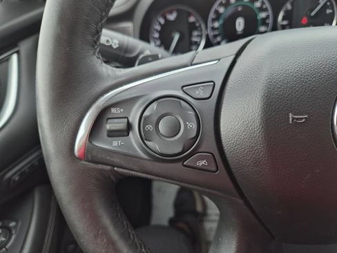 Used 2017 Buick LaCrosse Essence FWD image 20