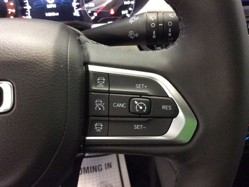 Used 2024 Jeep Compass Limited image 21