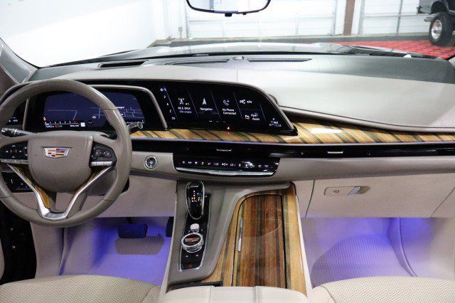 Used 2021 Cadillac Escalade Sport Platinum RWD image 7