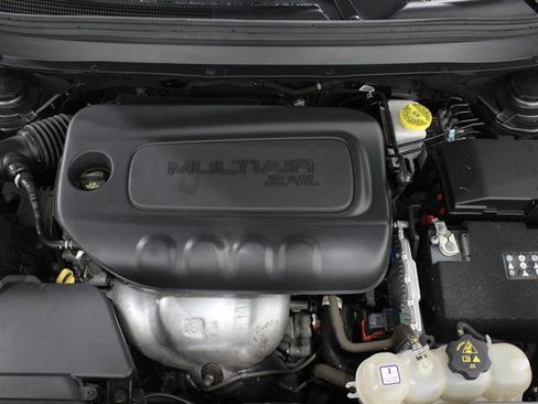 Used 2021 Jeep Cherokee Latitude Plus image 23