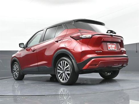 Used 2024 Nissan Kicks SV FWD image 33