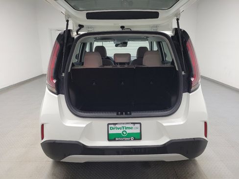 Used 2025 Kia Soul LX FWD image 29