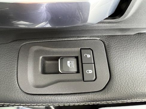 Used 2026 RAM 3500 Laramie w/ Towing Technology Group image 39