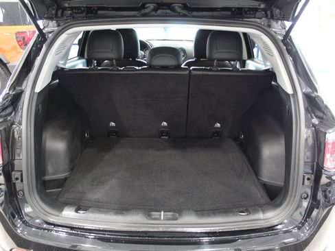 Used 2020 Jeep Compass Altitude image 19