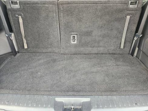 Used 2023 Toyota Highlander LE FWD image 28