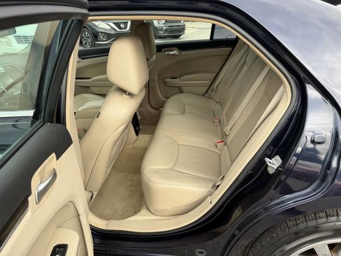 Used 2012 Chrysler 300 Limited image 14