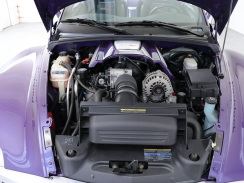 Used 2003 Chevrolet SSR w/ Preferred Equipment Group image 35