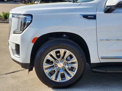Used 2024 GMC Yukon Denali RWD image 15