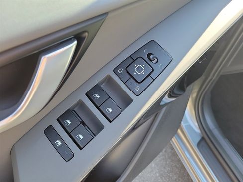New 2026 Kia Niro EX image 20