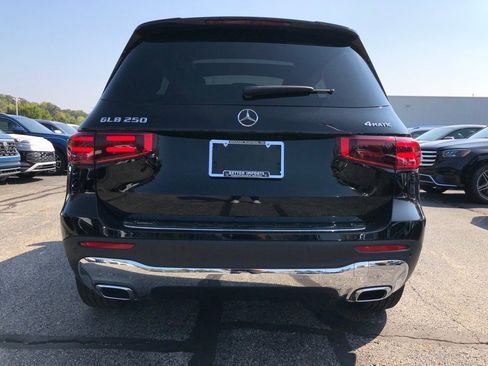 New 2026 Mercedes-Benz GLB 250 4MATIC image 5