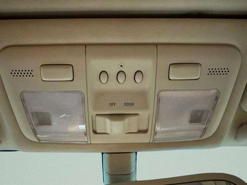 Used 2004 Lexus SC 430 Convertible image 26