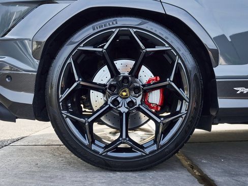 Used 2024 Lamborghini Urus Performante image 24