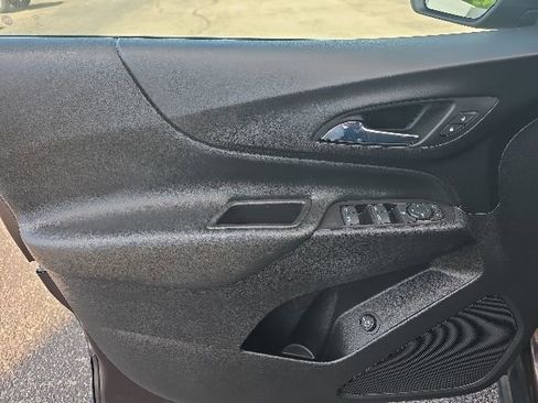 Used 2020 Chevrolet Equinox LT AWD/4WD image 13