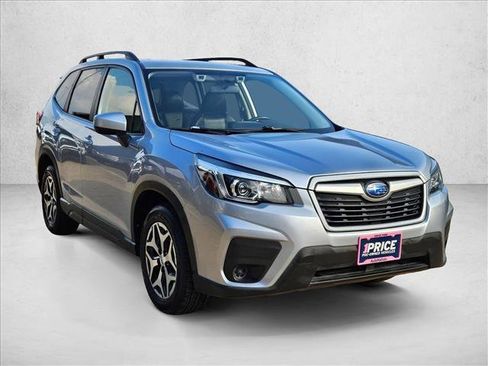 Used 2019 Subaru Forester Premium w/ All-Weather Package image 3