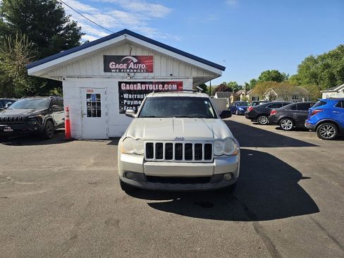 Used 2008 Jeep Grand Cherokee Laredo AWD/4WD image 2
