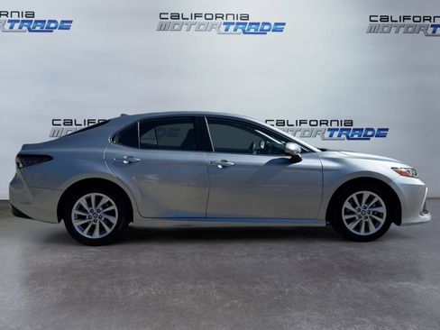 Used 2023 Toyota Camry LE image 4