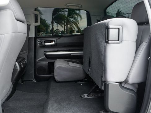 Used 2015 Toyota Tundra SR5 w/ SR5 Upgrade Package image 34