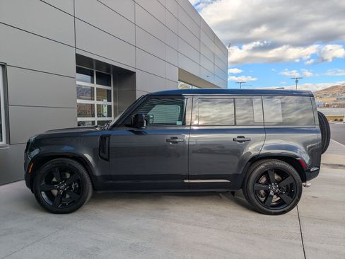 New 2025 Land Rover Defender 110 V8 image 9