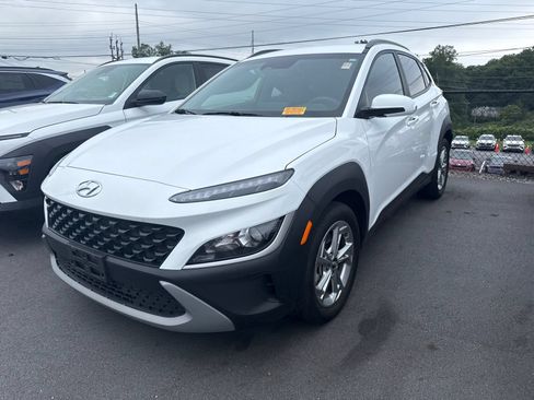 Used 2023 Hyundai Kona SEL w/ Cargo Package AWD/4WD image 2