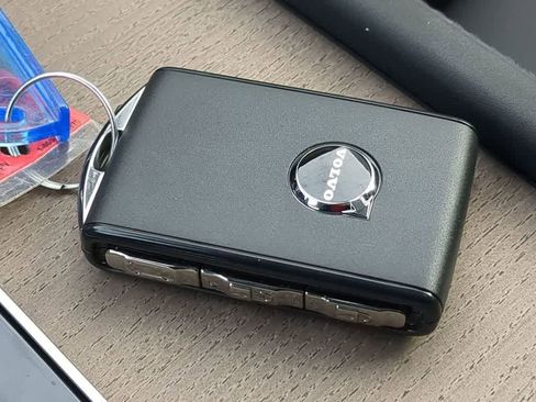 New 2026 Volvo XC90 B6 Plus w/ Protection Package Premier image 34