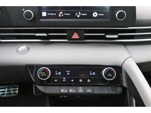 Certified 2025 Hyundai Elantra Sport FWD image 26