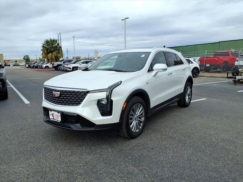 Used 2025 Cadillac XT4 Premium Luxury image 1