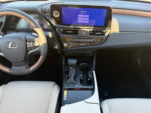 New 2025 Lexus ES 350 Ultra Luxury image 19