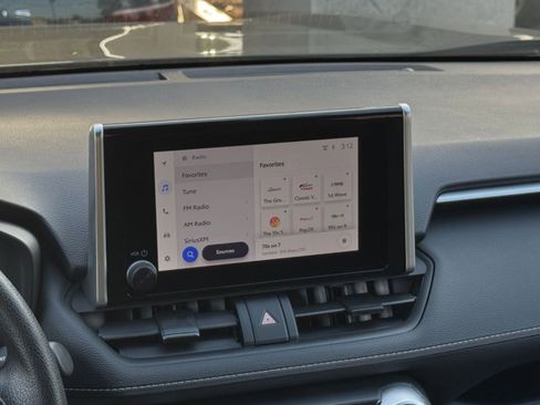 Used 2025 Toyota RAV4 XLE image 18