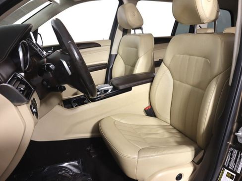 Used 2017 Mercedes-Benz GLS 450 4MATIC w/ Premium Package image 32