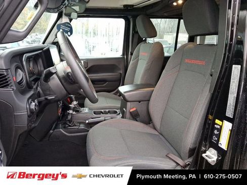 Used 2024 Jeep Wrangler Unlimited Rubicon image 16