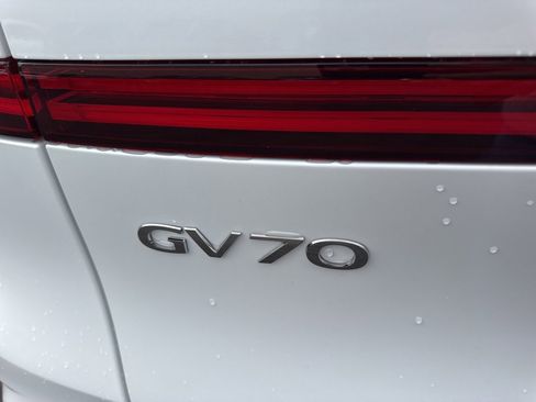New 2026 Genesis GV70 2.5T Sport Prestige image 10