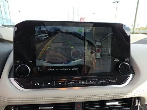 Used 2023 Nissan Rogue SL w/ SL Premium Package image 20