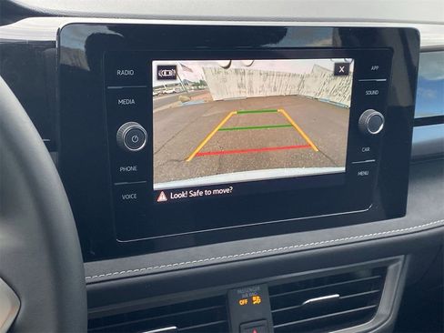 New 2026 Volkswagen Taos SE image 23