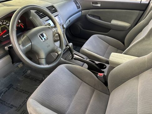 Used 2004 Honda Accord LX image 4