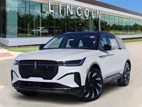 New 2026 Lincoln Nautilus Reserve image 1