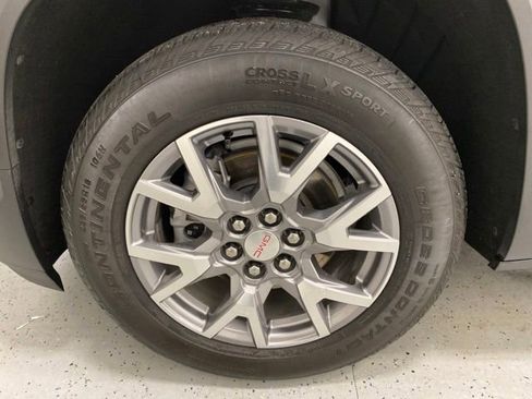 Used 2021 GMC Acadia SLT w/ Preferred Package image 9