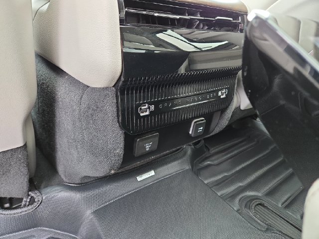 Used 2023 Jeep Grand Wagoneer 4WD w/ Rear Seat Video Group 1 image 35