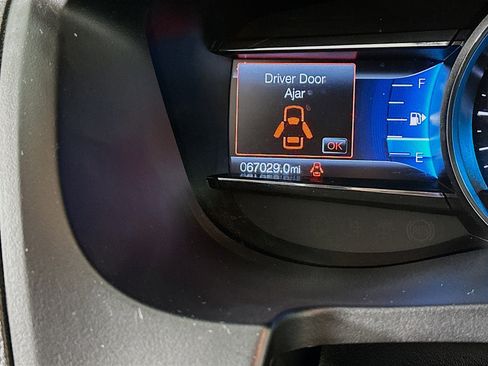 Used 2018 Ford Explorer Limited image 18