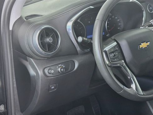Used 2025 Chevrolet Blazer LT FWD image 16