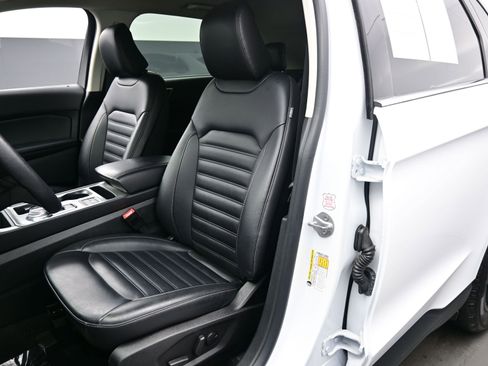 Used 2022 Ford Edge SEL image 13