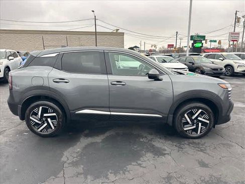 Certified 2025 Nissan Kicks SV image 2