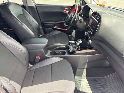 Used 2021 Kia Soul Turbo FWD image 21